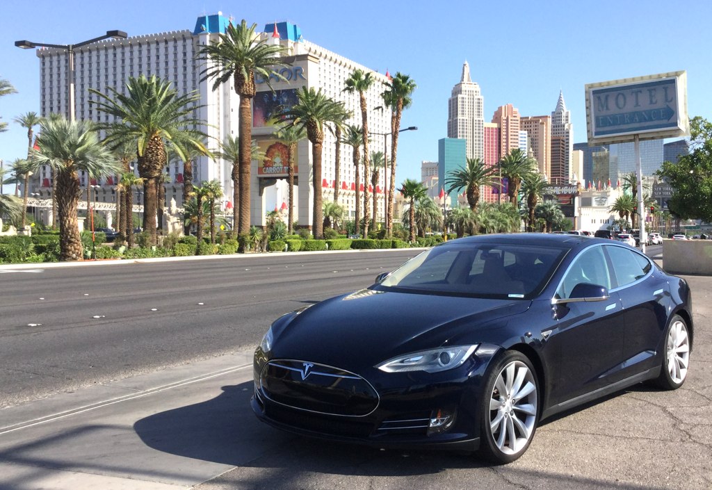 Tesla Model S Las Vegas Road Trip